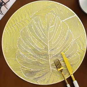 Golden Waterproof Non Woven Table Mats - thumbnail 2