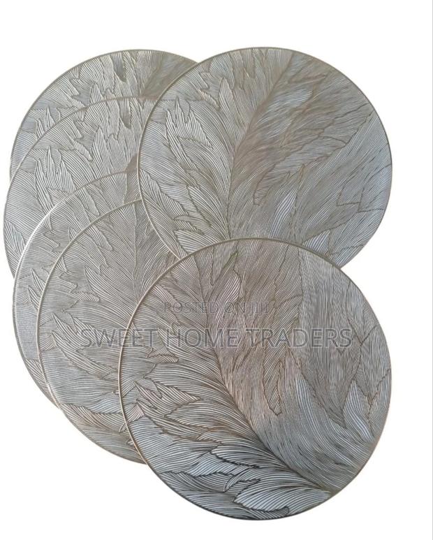 Fancy Non Woven Table Mats - main view