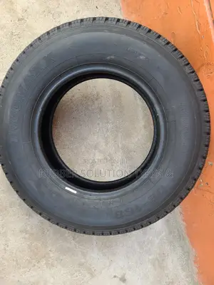 195r15 C Maxxis Tyres Ue-168 [Made in Thailand ]