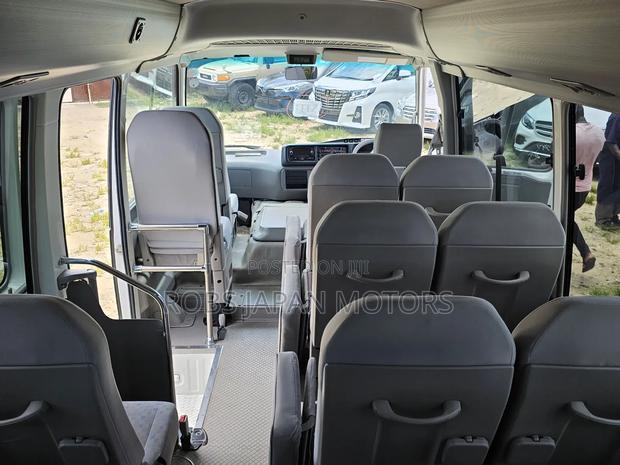 Toyota Coaster 2017 - thumbnail 4