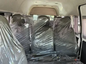 Toyota HiAce 2018 White