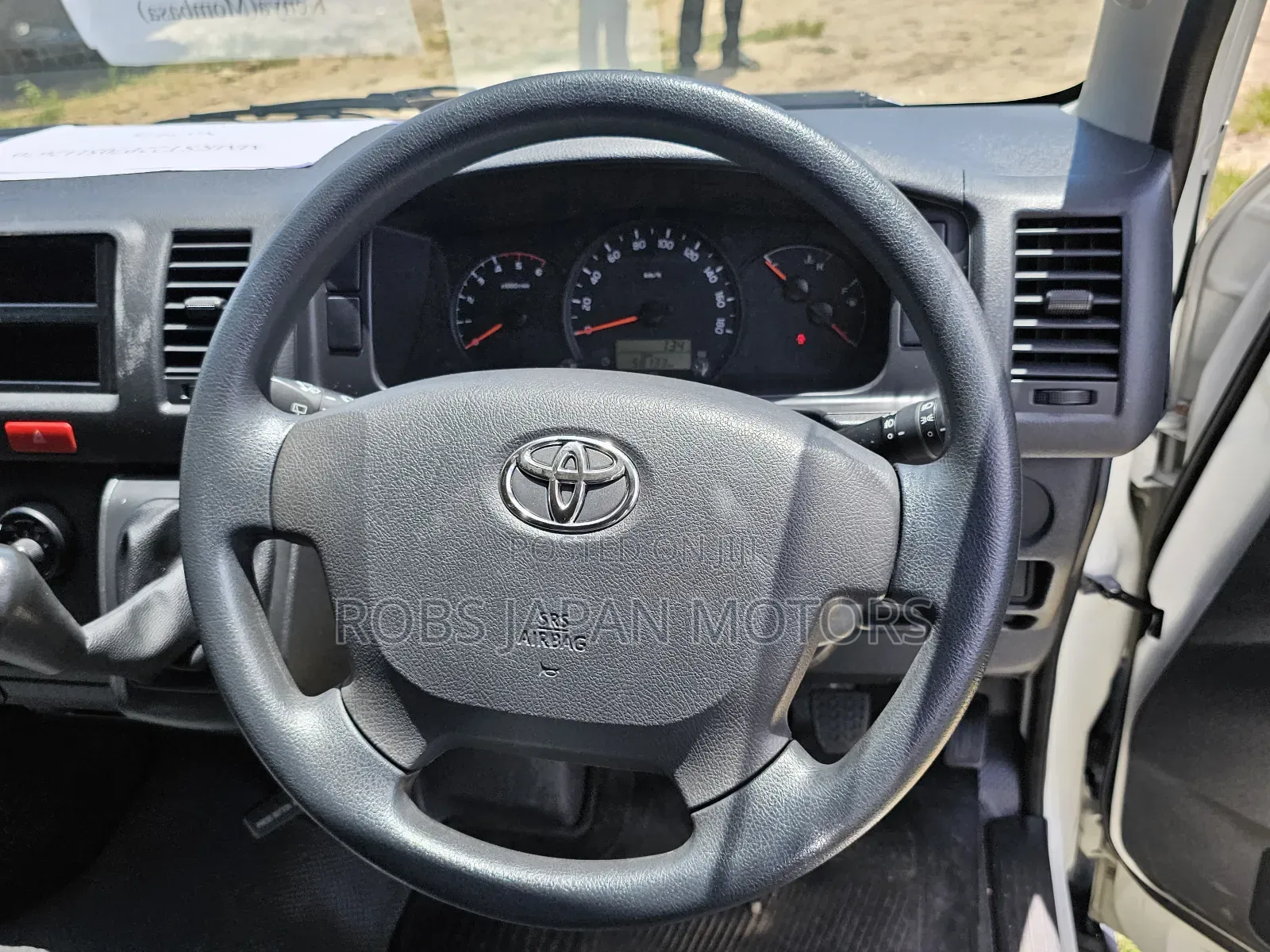 Toyota HiAce 2018 White
