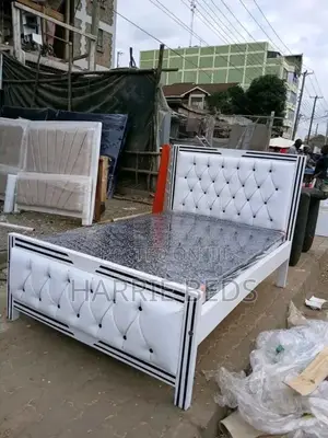 Trending Tufted Mocket Bed