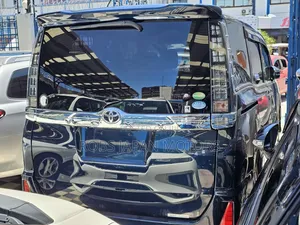 Toyota Voxy 2018 Blue