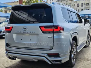 Toyota Land Cruiser 3.3 Diesel 4WD 2022 White