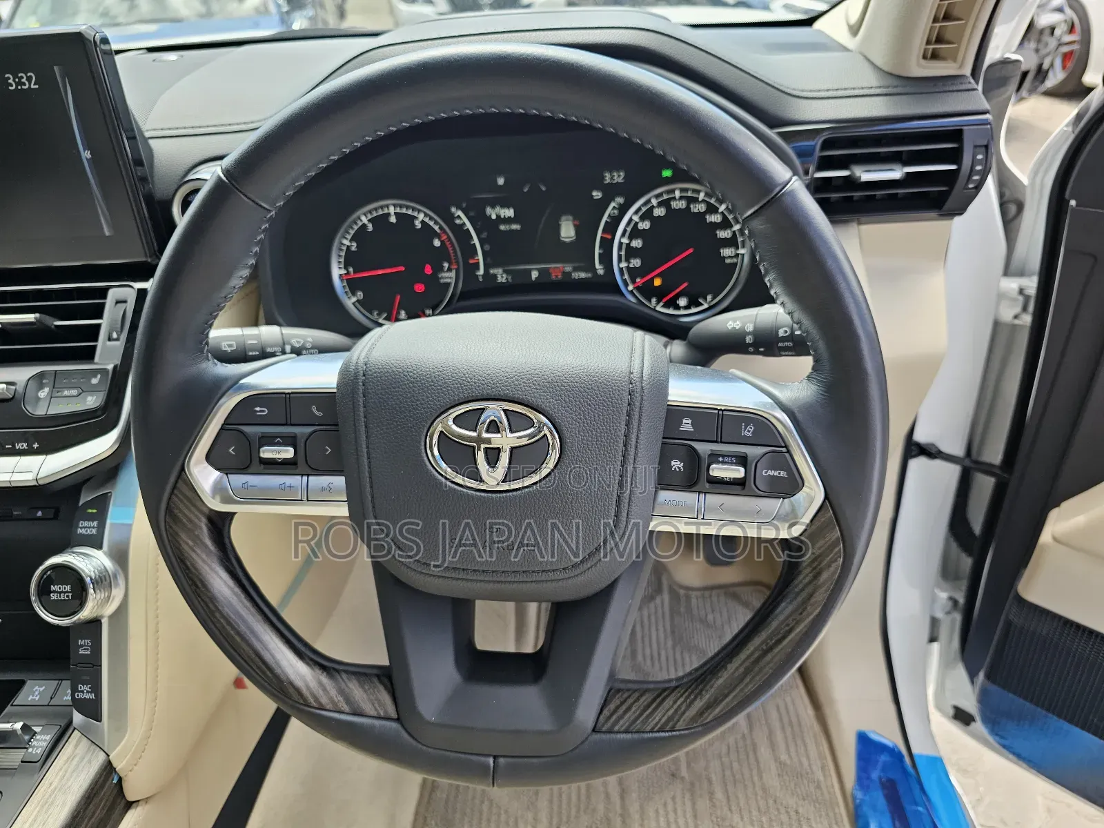 Toyota Land Cruiser 3.3 Diesel 4WD 2022 White
