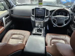 Toyota Land Cruiser 4.6 V8 ZX 2018 Matt Black