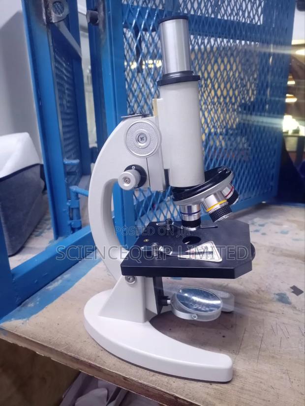 Microscope Student