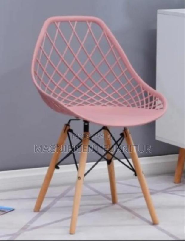 Mesh Eames Chairs Weber