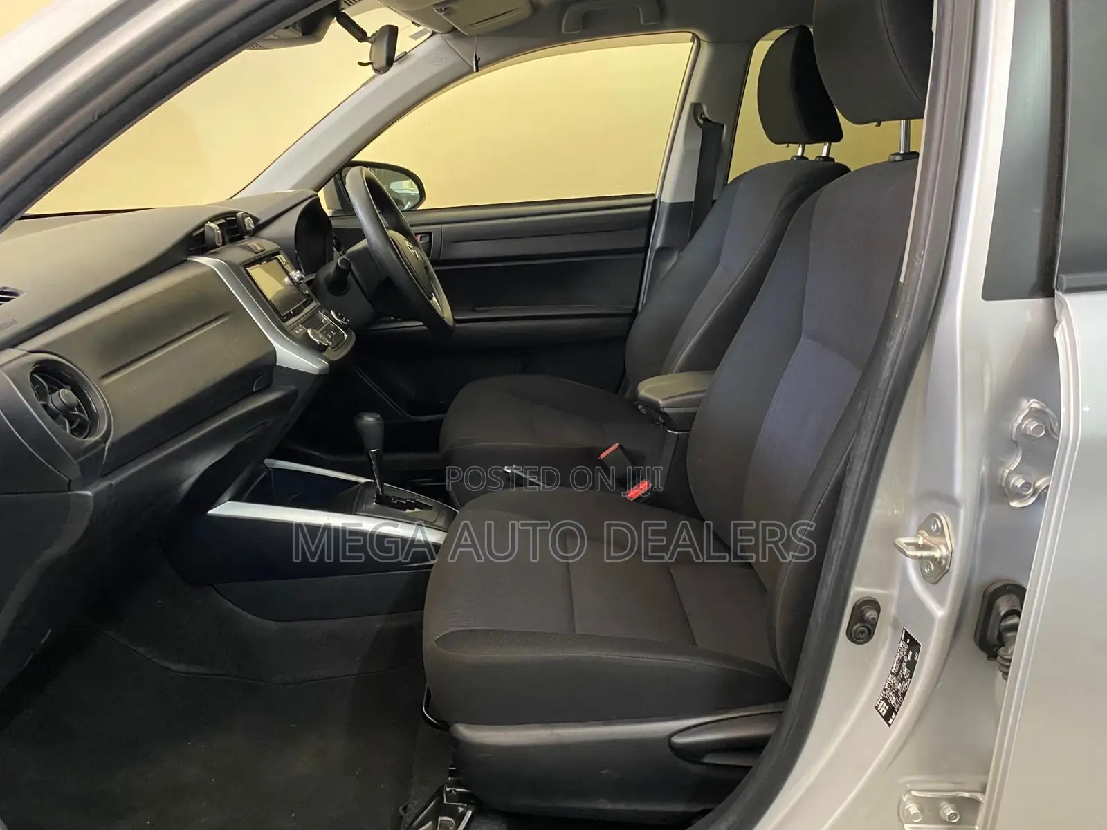 Toyota Corolla Fielder 2019 Silver