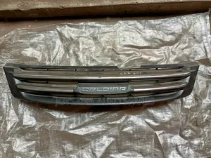 Toyota Caldina Samosa 2000 Grill