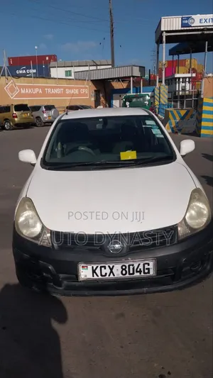 Nissan Advan 2011 White