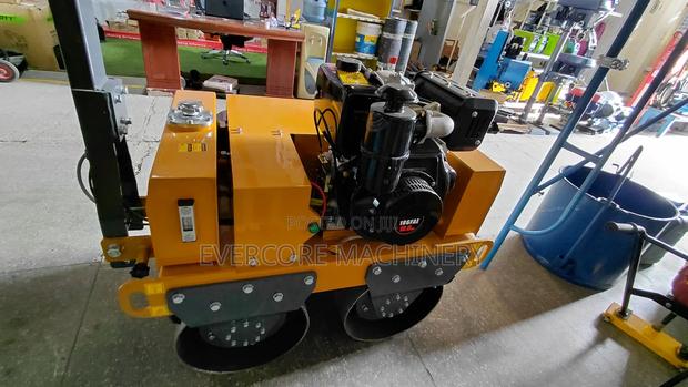 Diesel Powered Double Drum Road Roller/Compactor Machine.