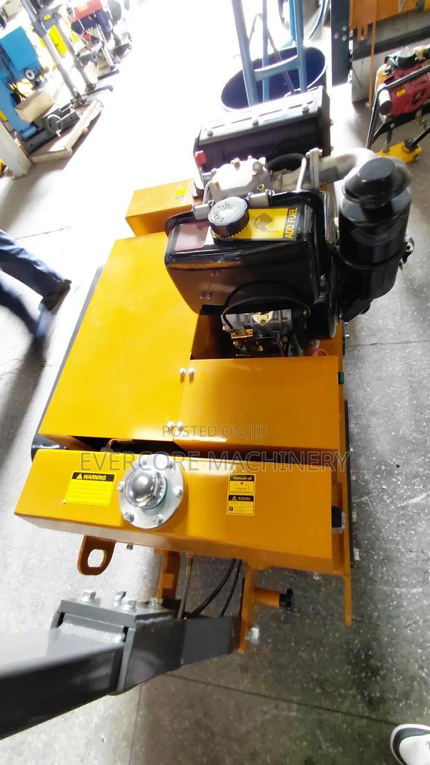 Diesel Powered Double Drum Road Roller/Compactor Machine. - thumbnail 4