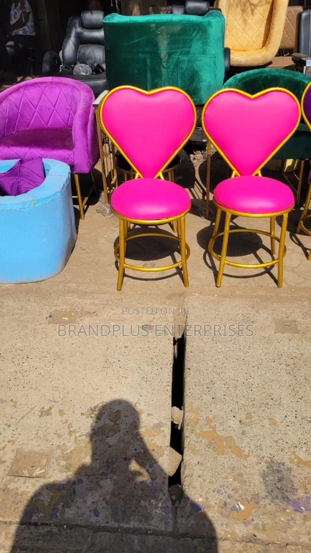 Manicure Love Seat - main view