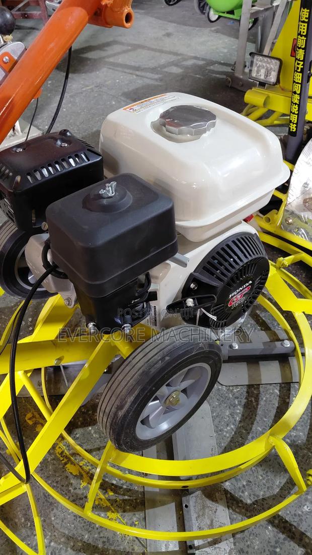 Power Trowel/Float With Honda Engine and Wheels. - thumbnail 3