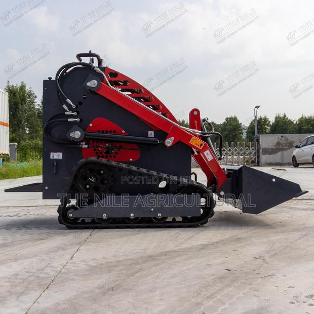 Sp380 Tracked Skid Steer Loader All-Terrain Master, Easy to Operate - main view