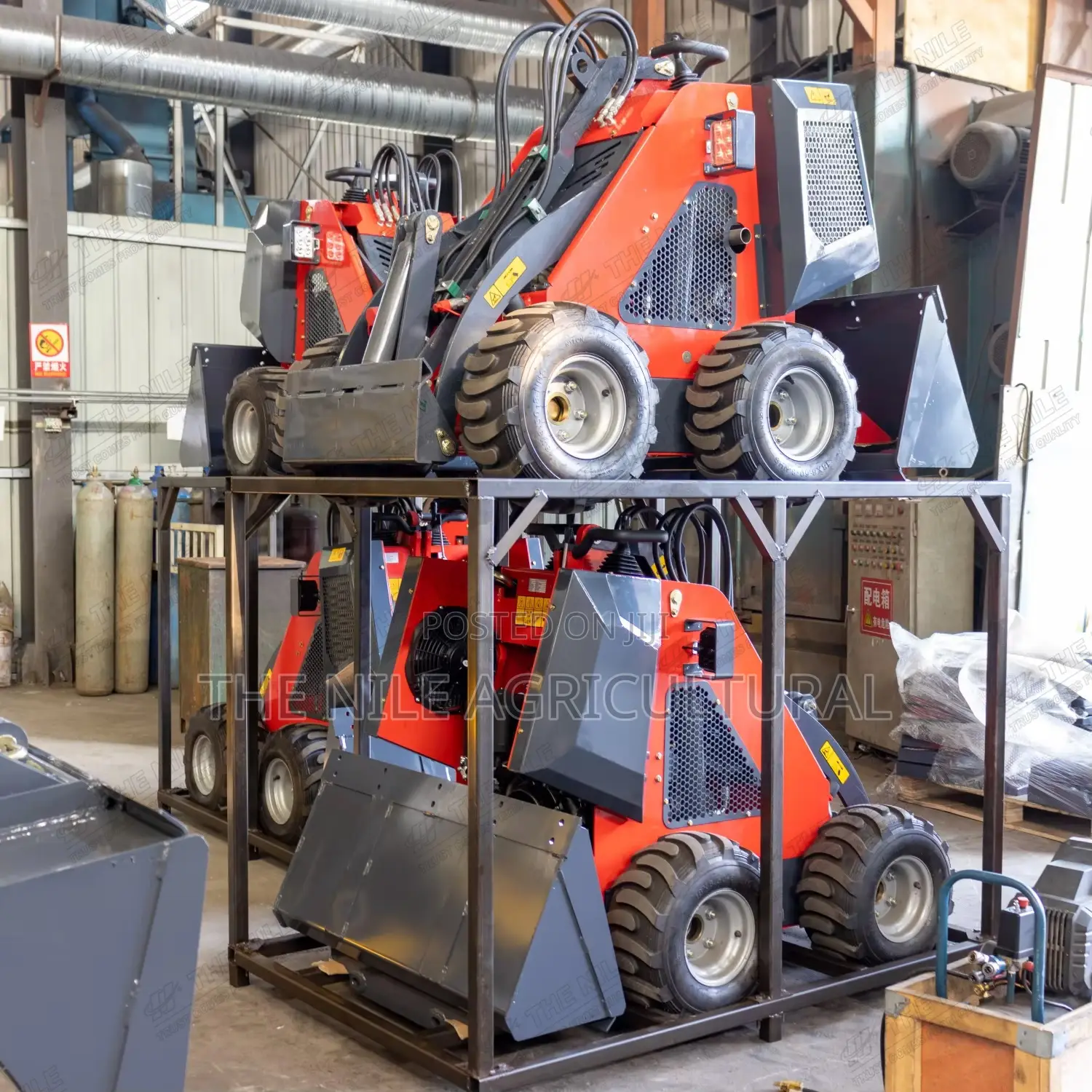 Sp380 Tracked Skid Steer Loader All-Terrain Master, Easy to Operate