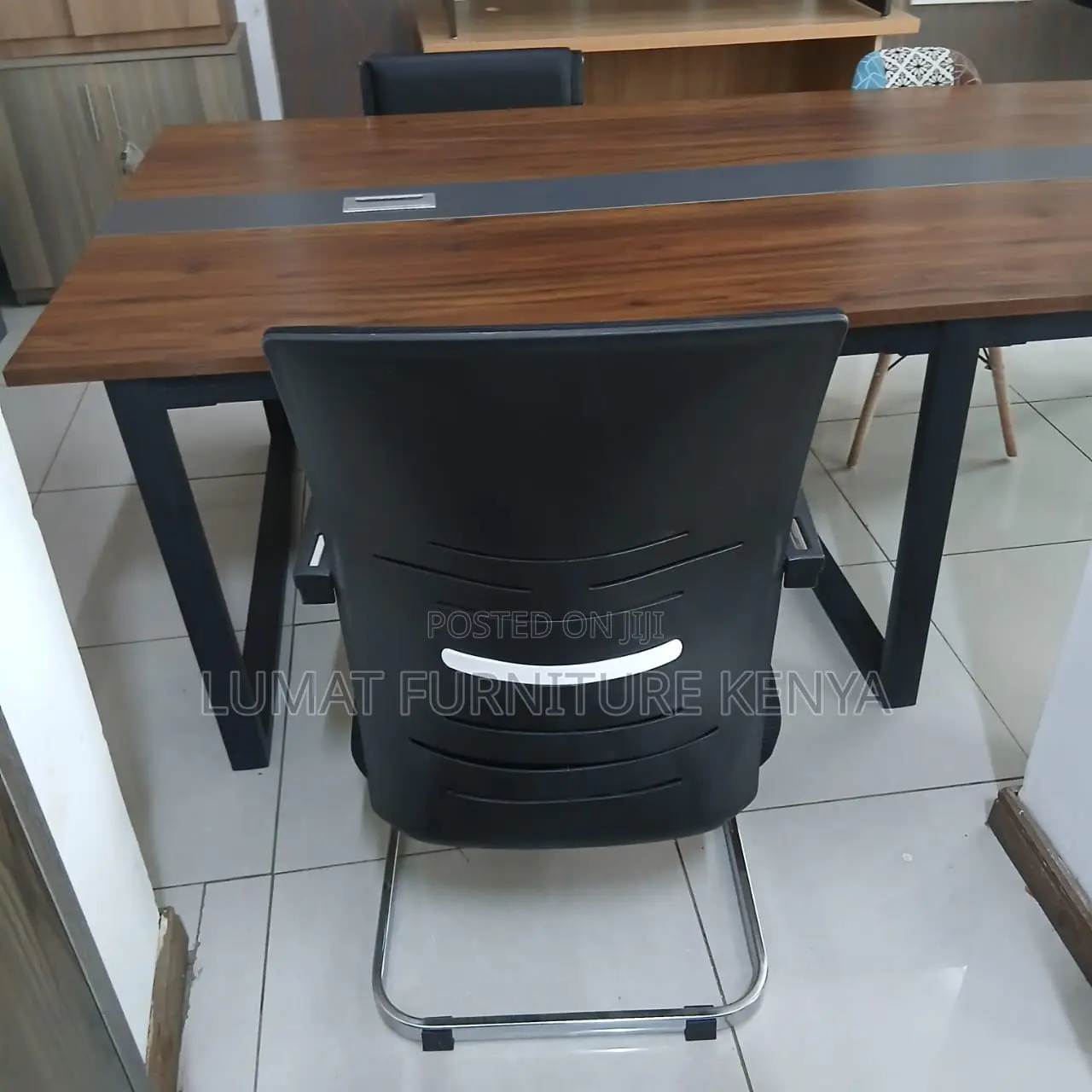 Mesh Meeting Chair