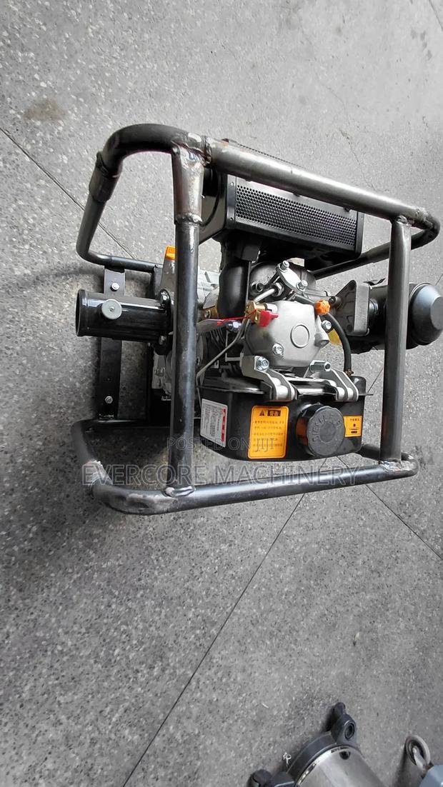 Diesel Powered Poker Vibrator Machine Without Shaft. - main view