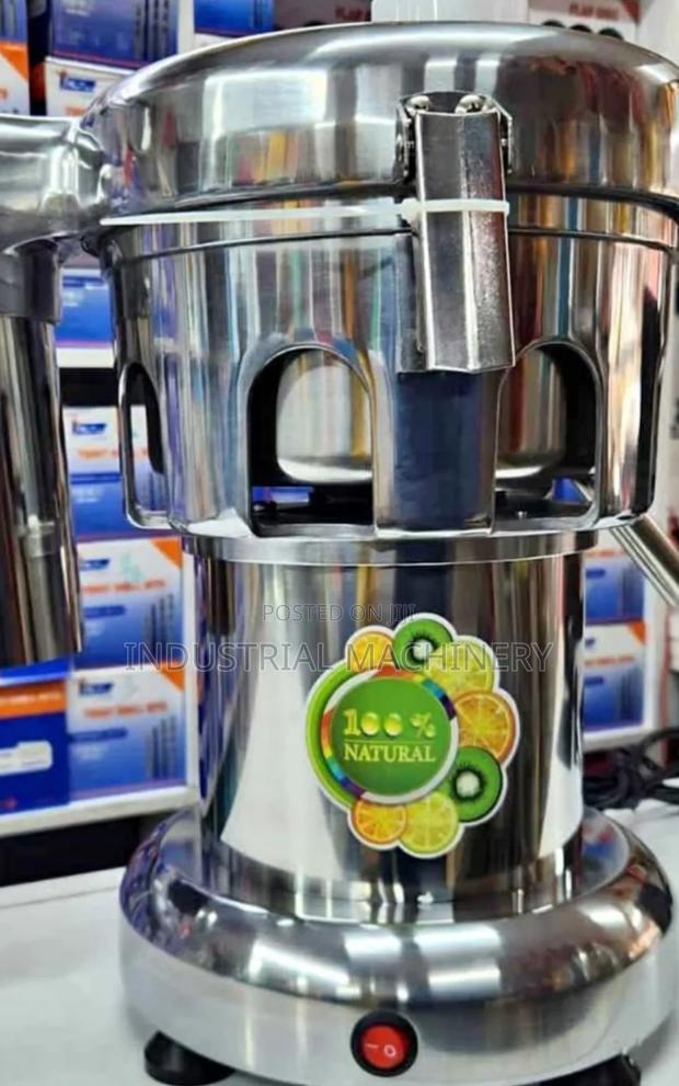 Commercial Juicer - main view