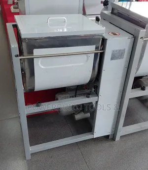 Commercial Dough Maker 15kgs With An Easy To Use Switch