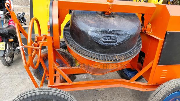 Diesel Concrete Mixer Titan 8hp Belt Driven Engine - main view