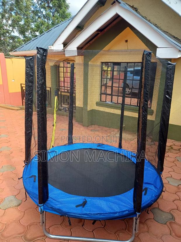 6ft Trampoline Free Assembly - thumbnail 3