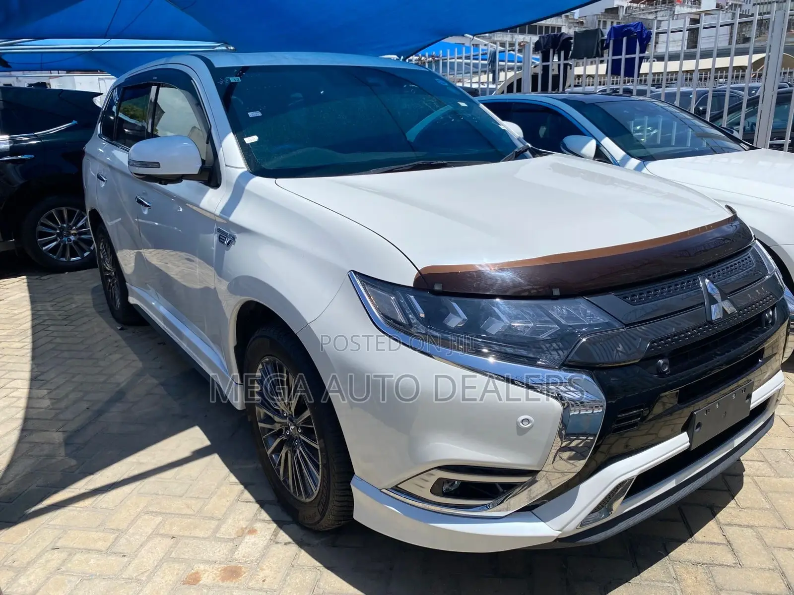 Mitsubishi Outlander 2018 White