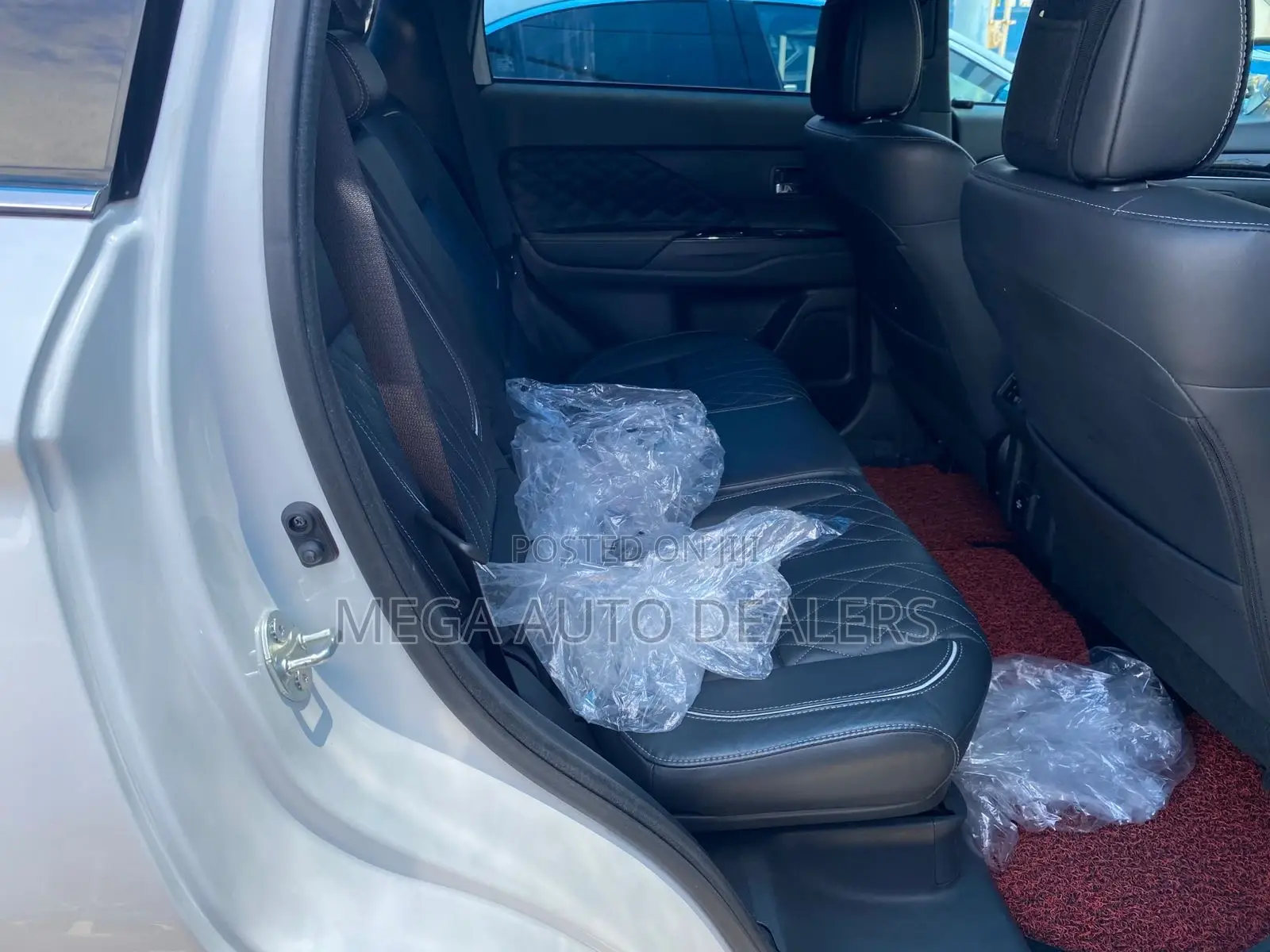 Mitsubishi Outlander 2018 White