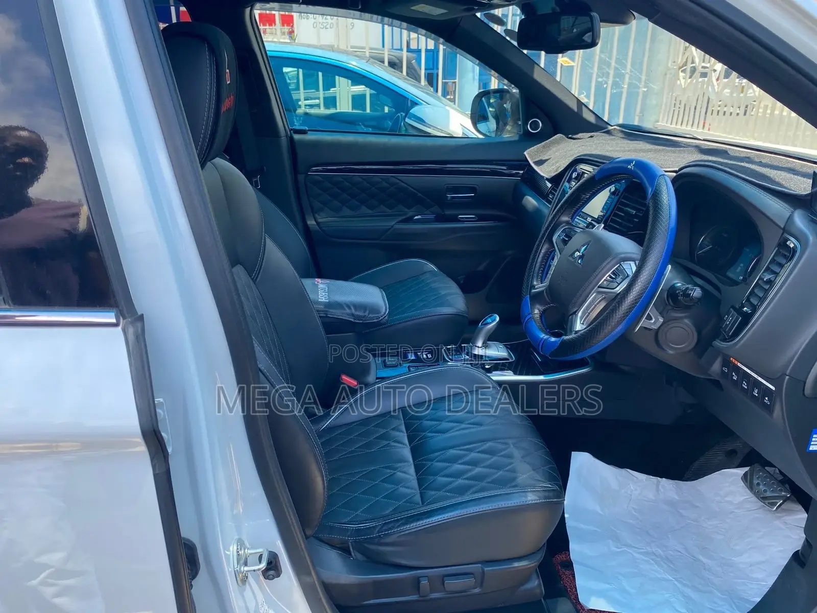 Mitsubishi Outlander 2018 White
