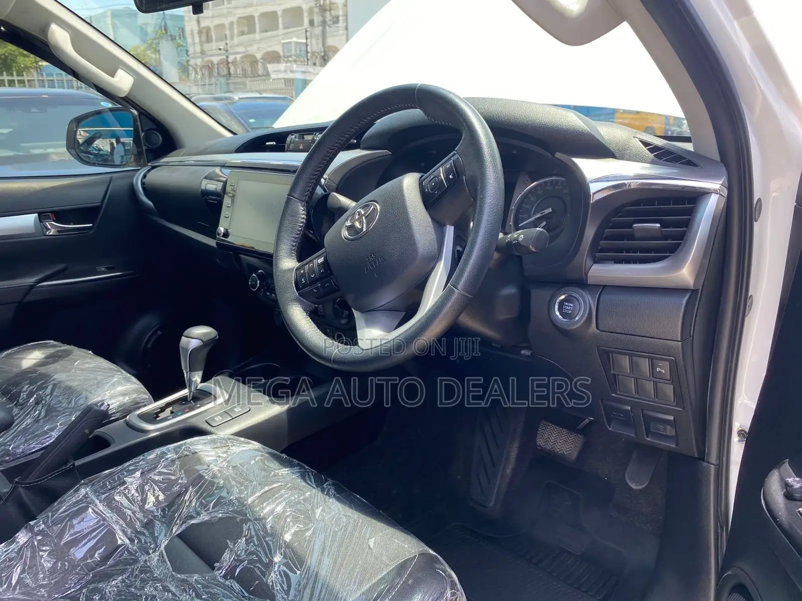 Toyota Hilux 2020 White