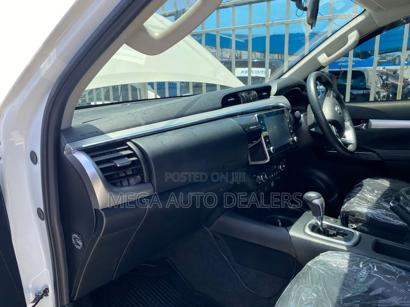 Toyota Hilux 2020 White