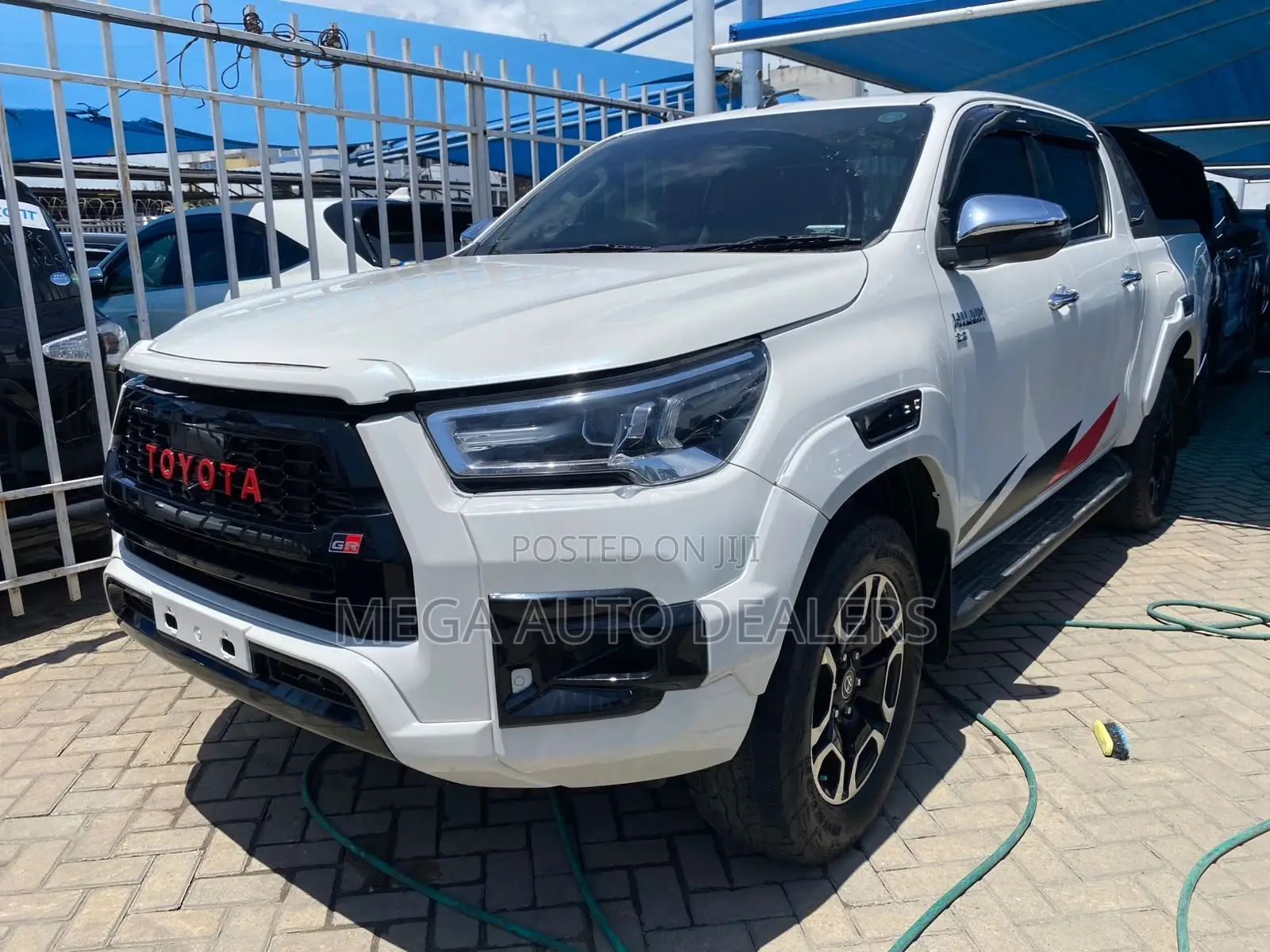 Toyota Hilux 2020 White