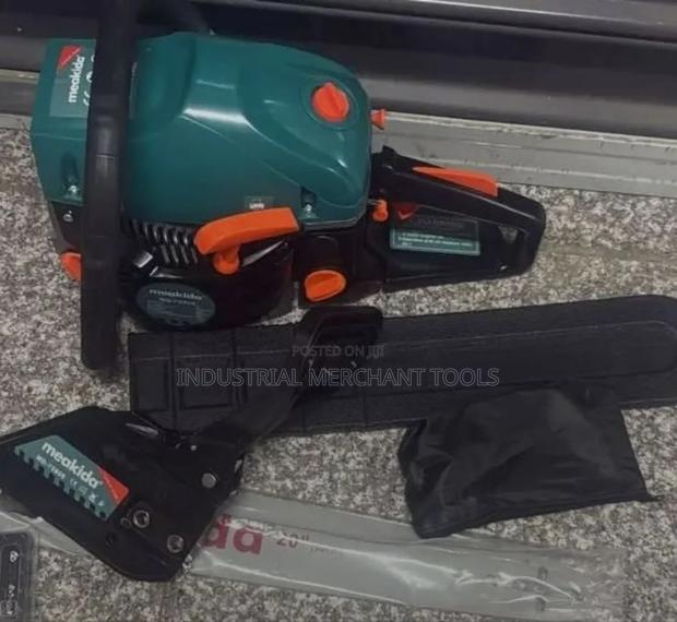 Gasoline/Petrol Chainsaw - main view