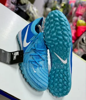 Nike Phantom Gx Elite 2 Turf Trainer 2025 
40-45