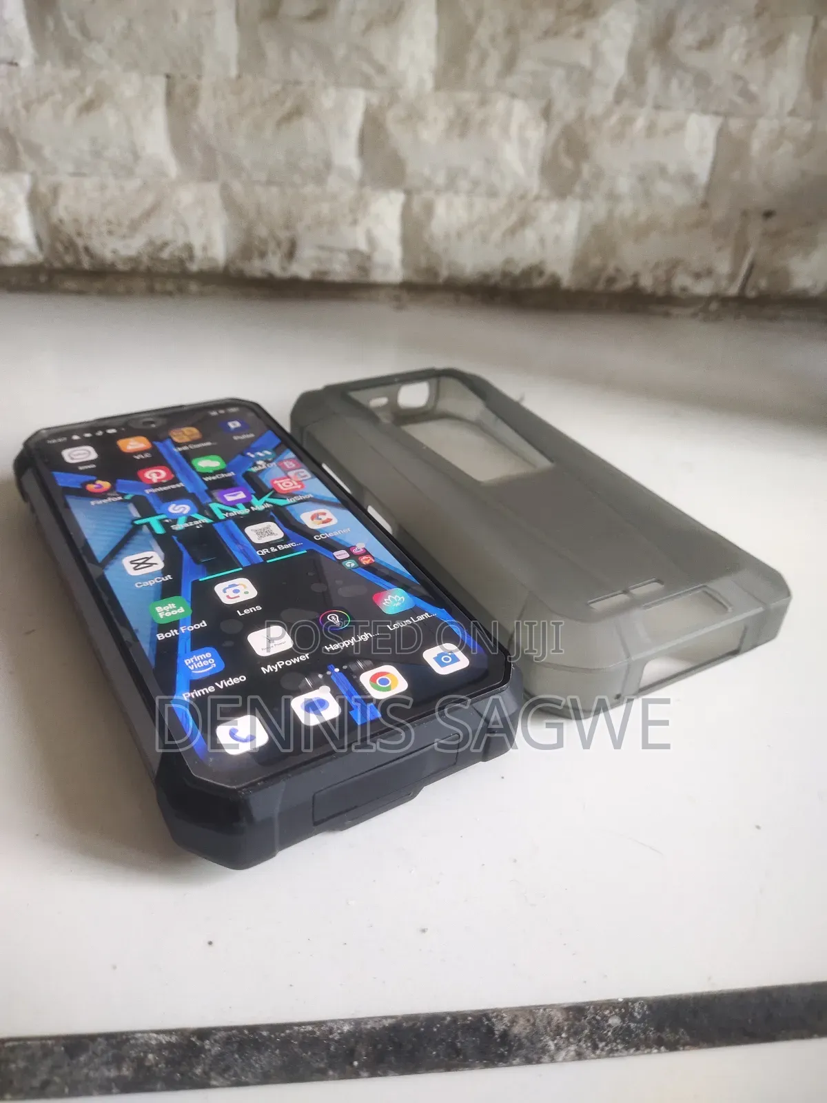 Tank 4 Pro Projector Phone