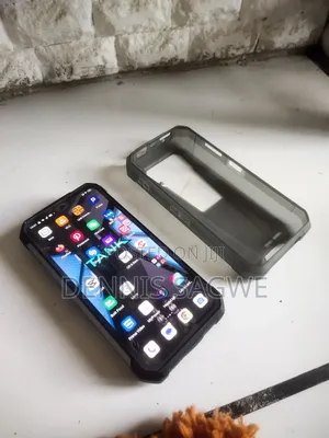 Tank 4 Pro Projector Phone
