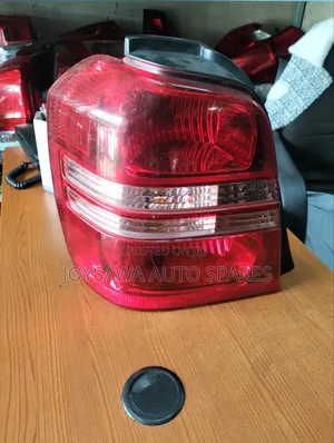 Toyota Kluger 2003 Taillight