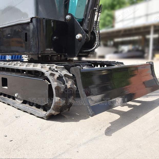 Multi-Functional Tracked Excavator With Accessories for Sale in Kenya. - thumbnail 3
