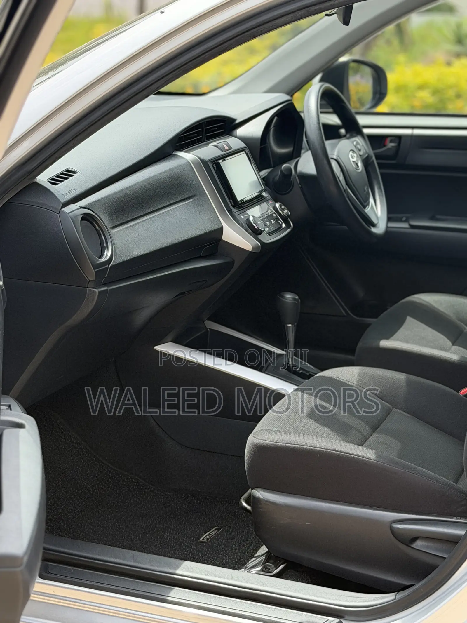 Toyota Corolla Fielder 2020 Silver