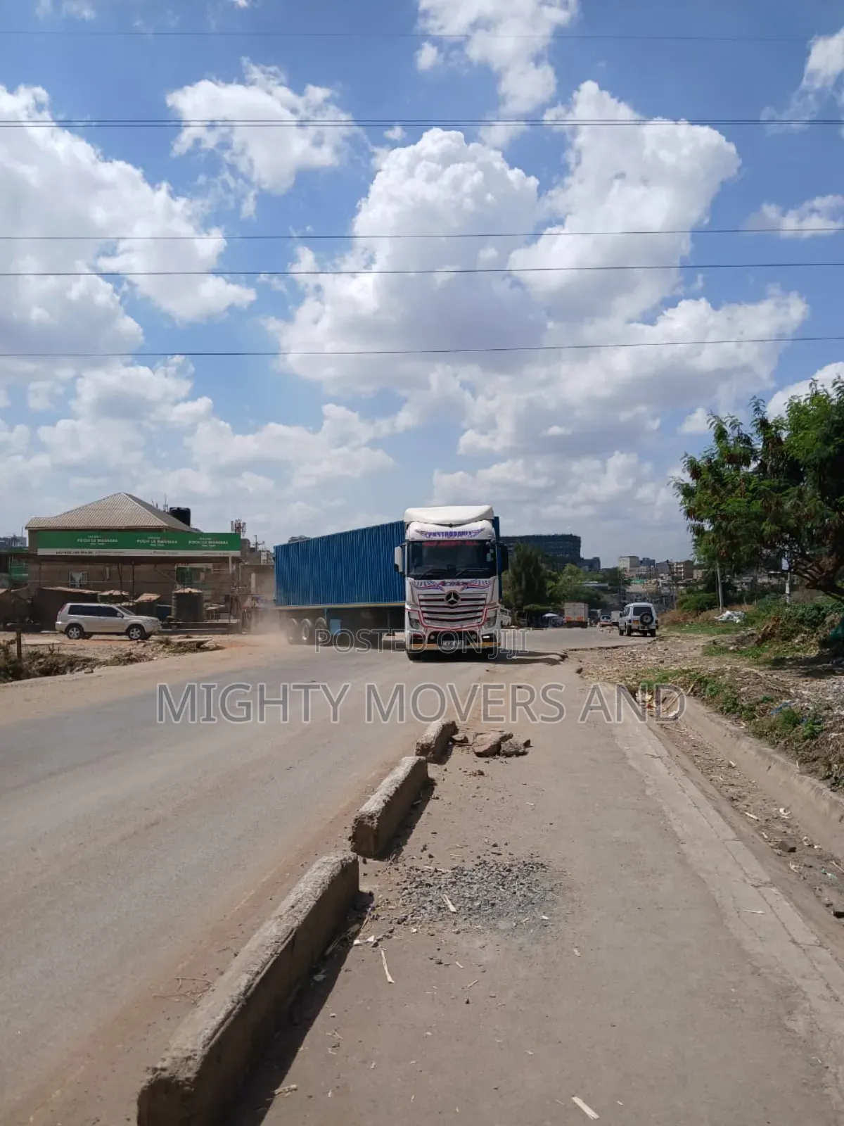 Transit Trailers With Crane Are Available for Load Delivery