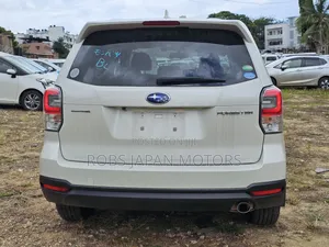 Subaru Forester 2.5i Limited AWD 2018 White