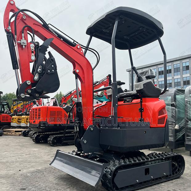 Small Tracked Excavator, Equipped With Various Attachments, 1.2 Tons - thumbnail 2