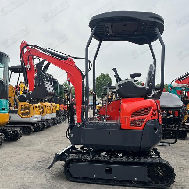 Small Tracked Excavator, Equipped With Various Attachments, 1.2 Tons - thumbnail 3