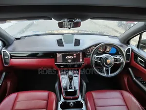 Porsche Cayenne Base AWD 2019 Matt Black