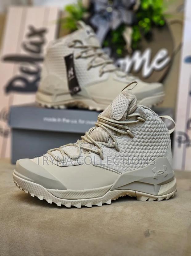 Under Armour Boots - thumbnail 2