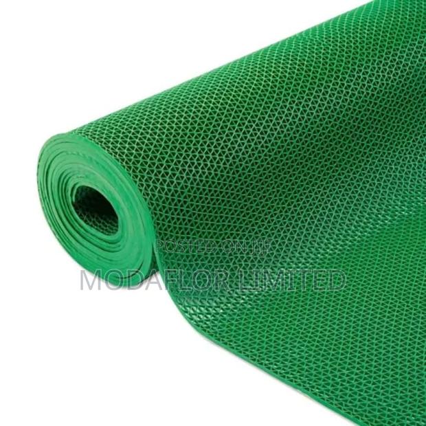Heavy-Duty Anti-Slip Mats –Pvc Flooring for Wet High-Traffic Areas