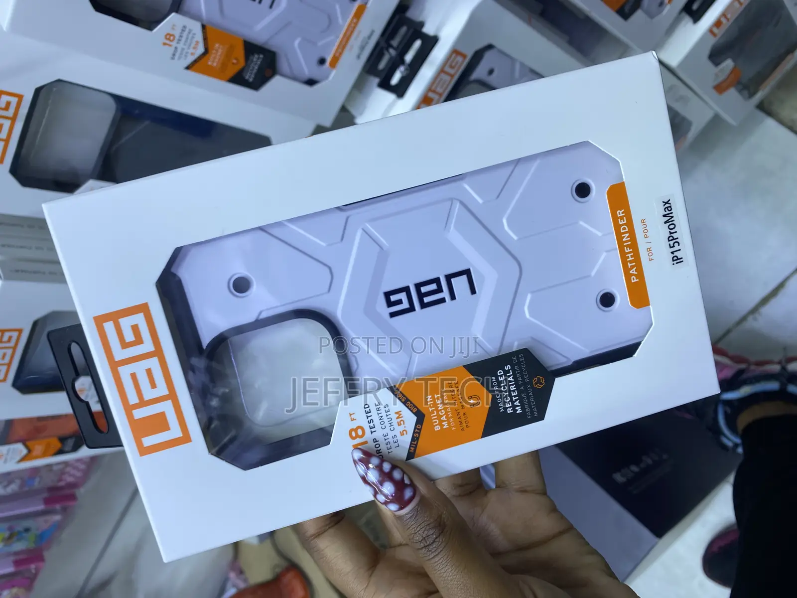 Werty Urban Armor Gear iPhone 15 Pro Max Pathfinder Magsafe Case