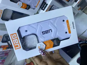 Werty Urban Armor Gear iPhone 15 Pro Max Pathfinder Magsafe Case